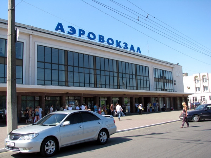 Одесский горсовет подарил международный аэропорт - и разрешит новым владельцам взять крупный кредит