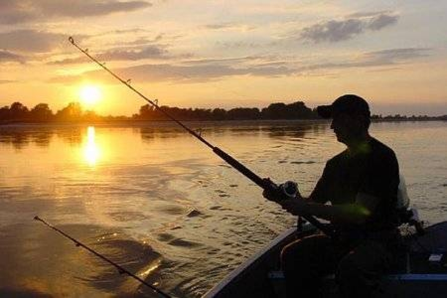 Запрет на лов рыбы в водоемах Одесской области продлится дольше обычного
