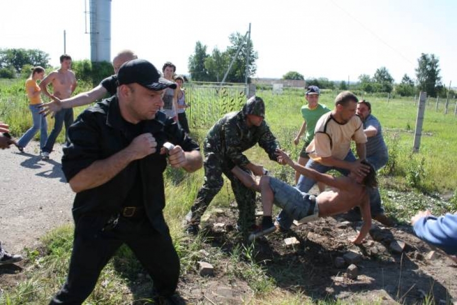 Вооруженные жители Рени Одесской области напали на отдыхающих одесситов