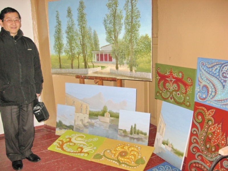 Выставка картин местного художника открылась в пгт Саврань Одесской области