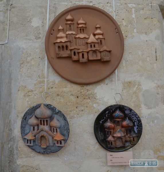 Выставка глиняных миниатюр об истории Украины открылась в Измаиле