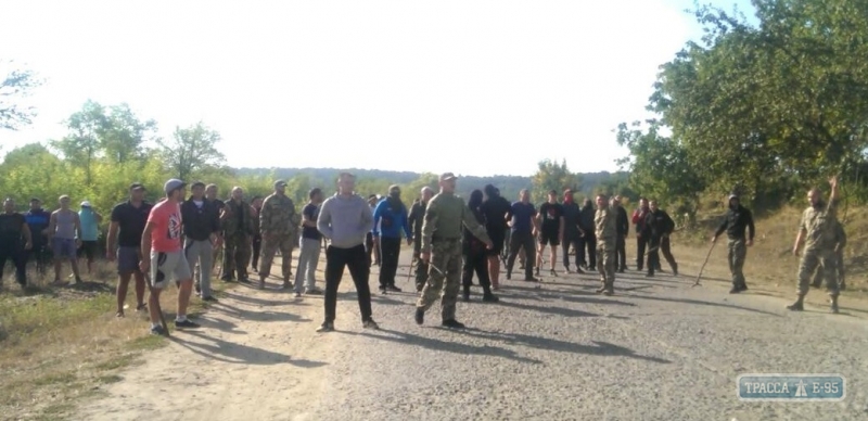 Вооруженные люди пытались захватить урожай сельхозпредприятия в Кодымском районе
