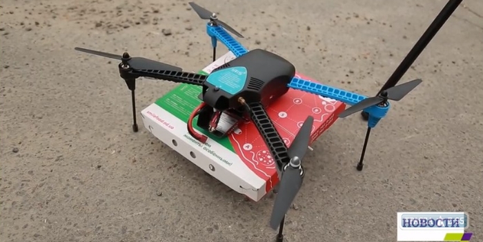 Летающий дрон впервые доставил пиццу покупателям в Одессе (видео) 