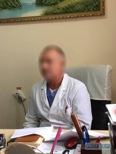 Врач-гинеколог Одесской областной больницы попался на взятке