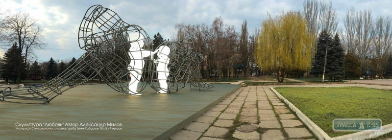 Нашумевшую скульптуру с американского фестиваля установят на поселке Котовского в Одессе