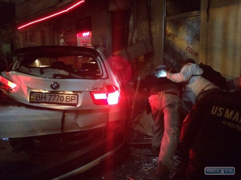 Полиция ищет свидетелей трагедии в центре Одессы