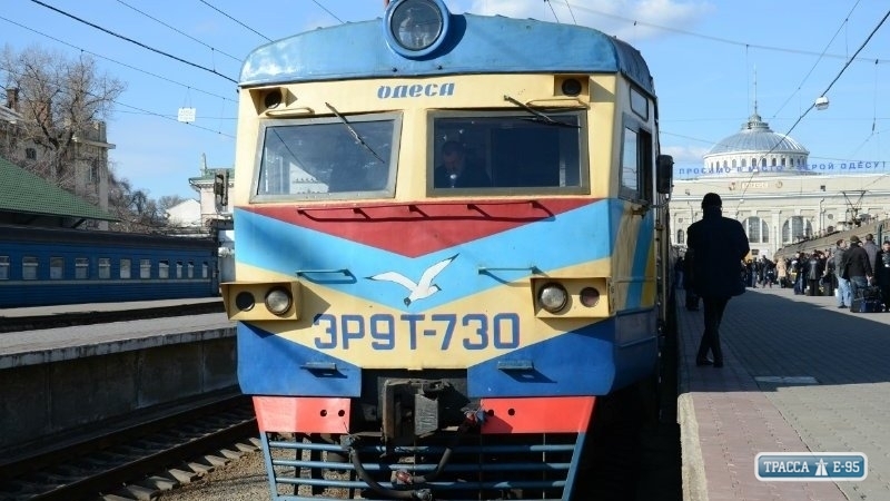 Одесская железная дорога вновь пригрозила отменить электрички