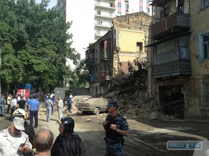 Четыре семьи, пострадавшие при обрушении дома в Одессе, получили временное жилье