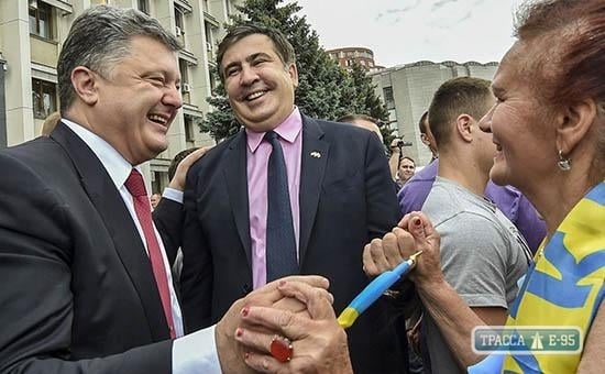 Президент прокомментировал отставку Саакашвили, назвавшего его обманщиком