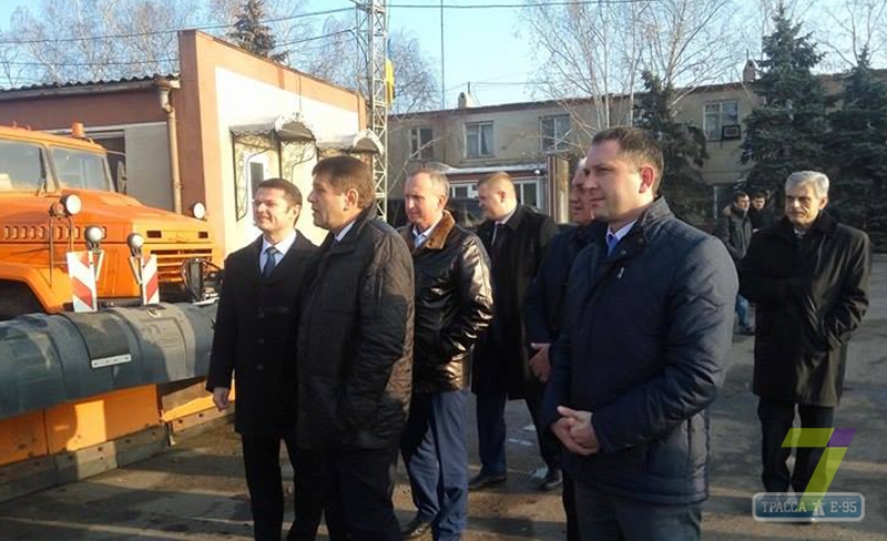 Вице-премьер недоволен состоянием снегоуборочной техники в Одесской области