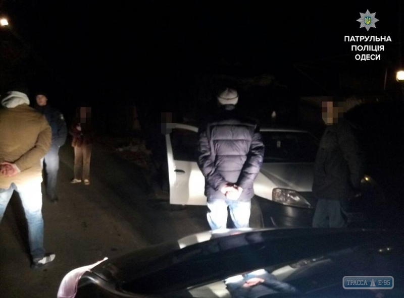 Грабители ворвались в дом, ранили хозяина и скрылись на такси в Одессе (фото)
