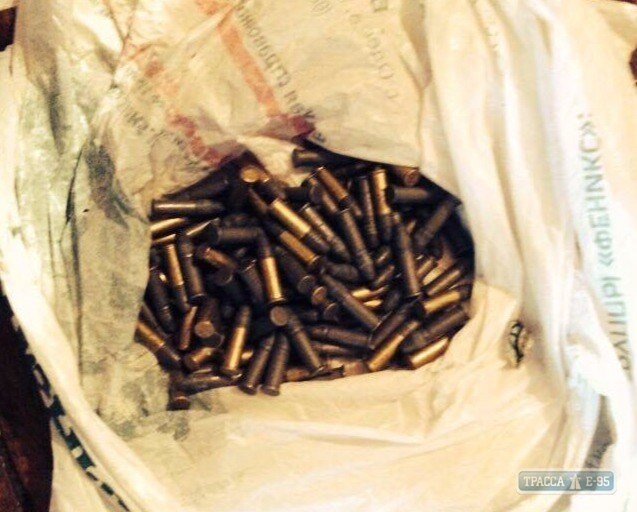 Правоохранители нашли арсенал оружия в частном доме под Одессой