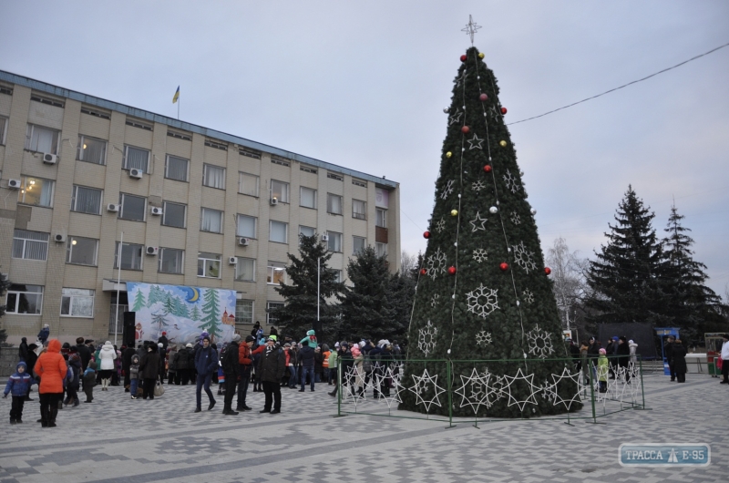 В Болграде зажгли главную елку города