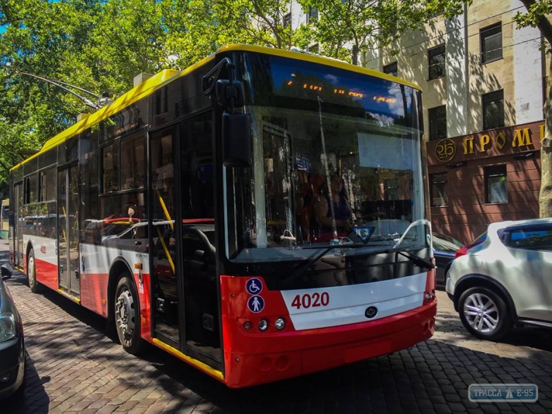 Одесса получила два новых троллейбуса украинского производства