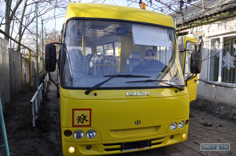 Болградский район получил новый школьный автобус