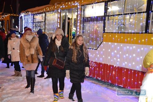 Рождественский парад трамваев прошел в Одессе (фото)