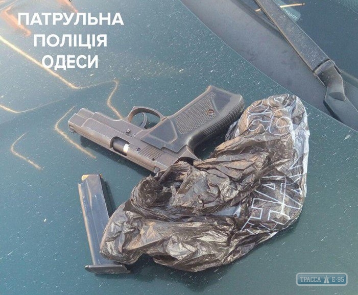 Двое мужчин устроили перестрелку в центре Одессы