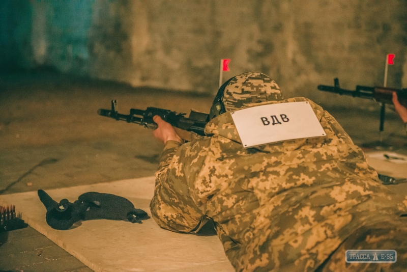 Чемпионат по стрельбе из автомата прошел в Одесской военной академии (фото)
