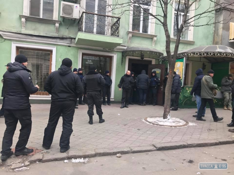 При выселении кафе в центре Одессы произошла драка  