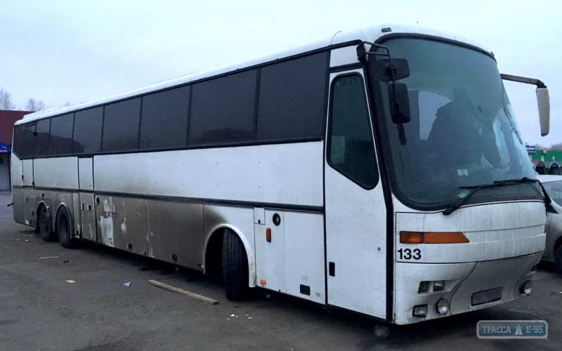 Пограничники обнаружили большую партию контрафактных сигарет в рейсовом автобусе Одесса - Харьков