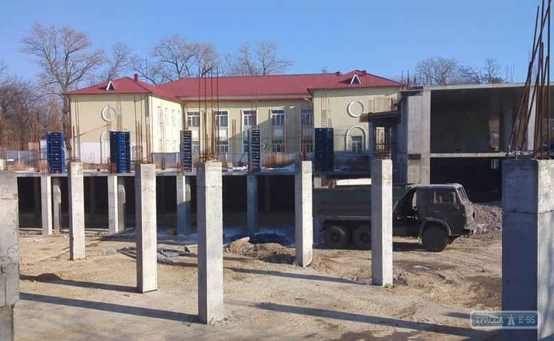 В Черноморске строят новую гимназию (фото)