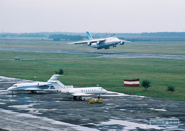 Аэропорт Одессы без новой взлетно-посадочной полосы могут закрыть – Степанов