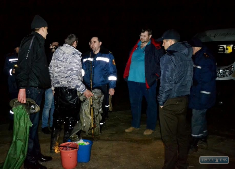 Три человека провалились под лед и утонули во время рыбалки в Одесской области