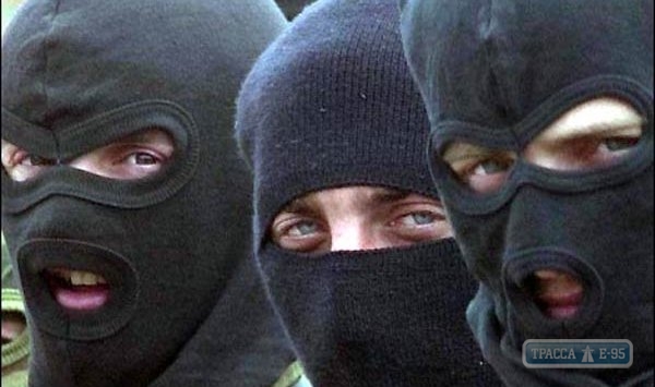 Неизвестные в масках совершили разбойное нападение на юге области