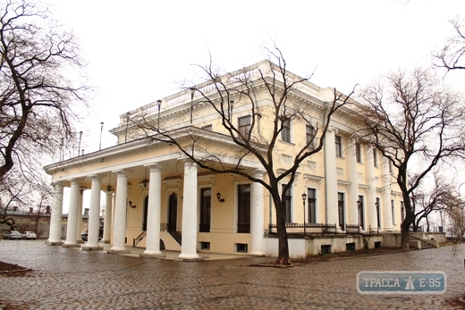 Мэрия Одессы вновь обещает отреставрировать Воронцовский дворец