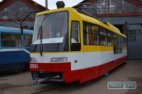 Новый трамвай европейского образца, произведенный в Одессе, вышел на маршрут
