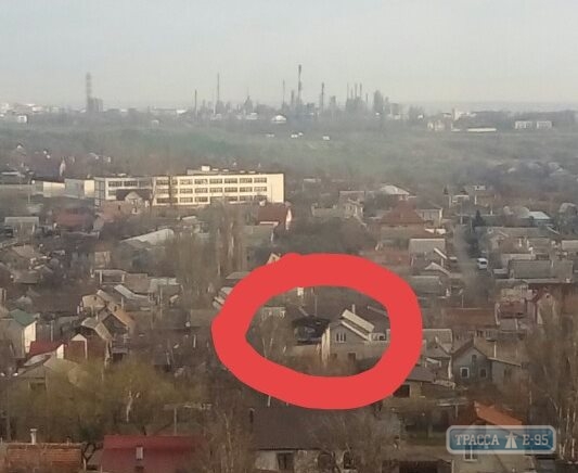 Трехэтажный дом cгорел Слободке в Одессе (видео)