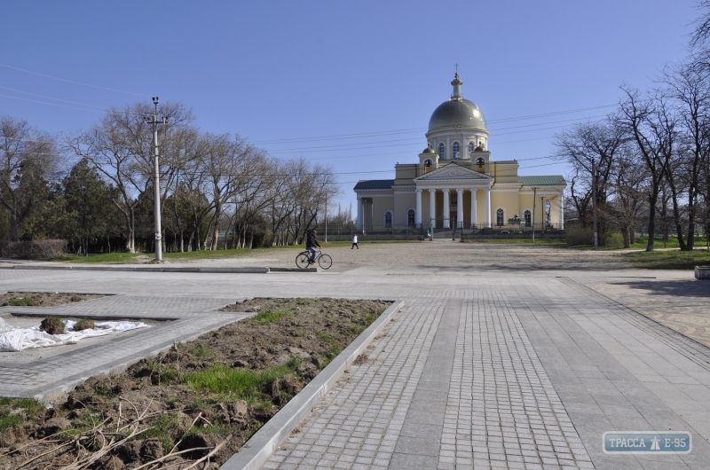 Власти Болградского района посоветуются с жителями, как реконструировать площадь перед храмом