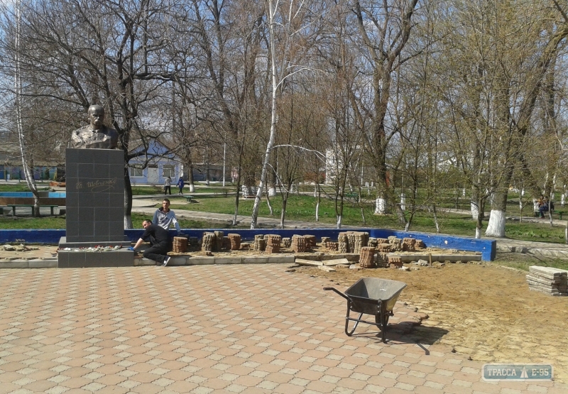 Власти Захаровки занялись благоустройством центрального парка