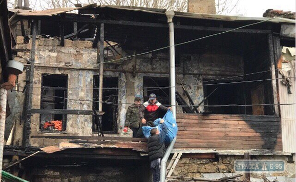 Полиция квалифицировала пожар в доме на Молдаванке в Одессе как поджог