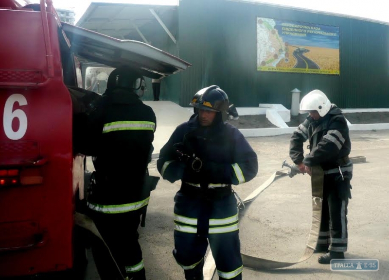 Спасатели потушили условный пожар в Одесском погранотряде (фото)