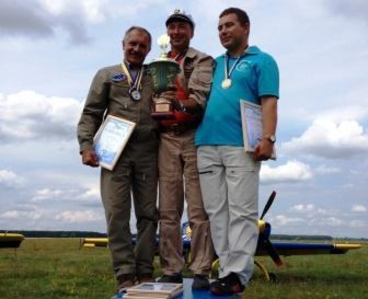 Одесские летчики завоевали Кубок Украины по высшему пилотажу и стали лучшими в Украине