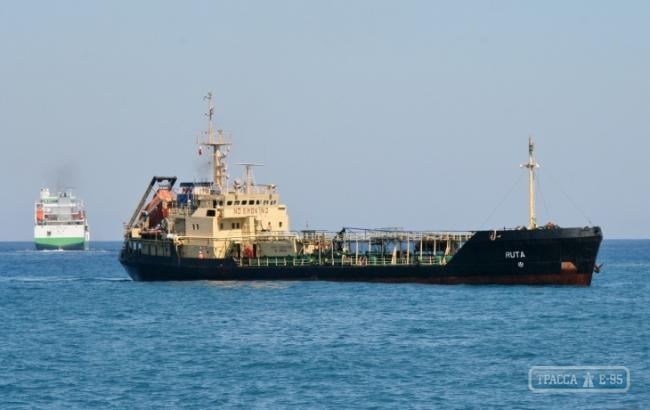 ВМС Ливии захватили украинский танкер с одесским экипажем