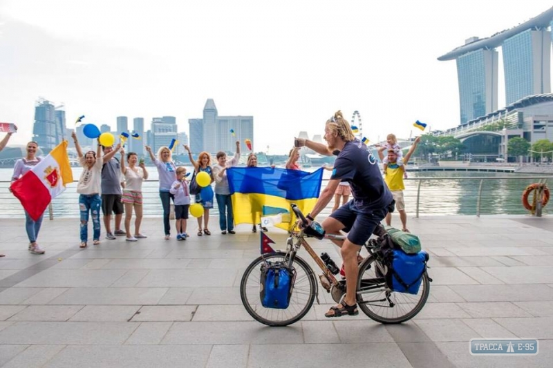 Велотурист из Одессы, преодолев более 14,5 тысяч километров, добрался до Сингапура