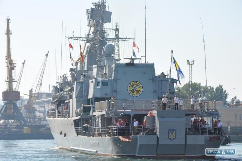 Флагман украинского военно-морского флота стал на ремонт в Черноморске