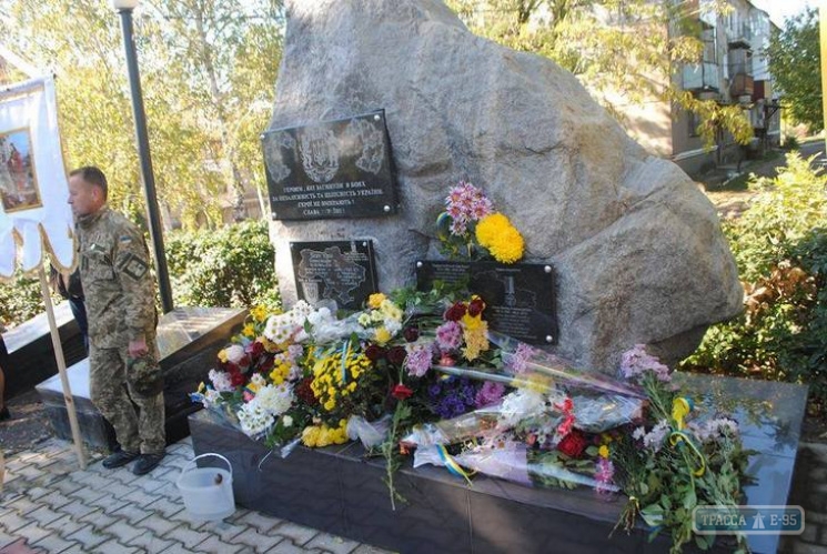В Одесской области вандалы повредили памятник погибшим бойцам АТО