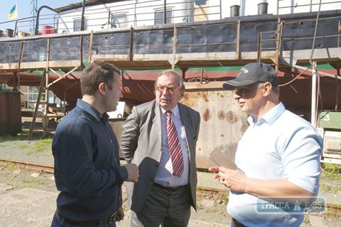Швейцарцы хотят построить танкер и две баржи на заводе в Одесской области
