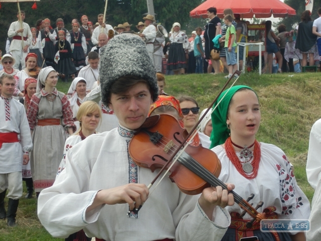 Народные гулянья на крупнейшем этно-фестивале 