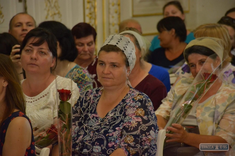 Тридцать три жительницы Одесской области удостоены звания 