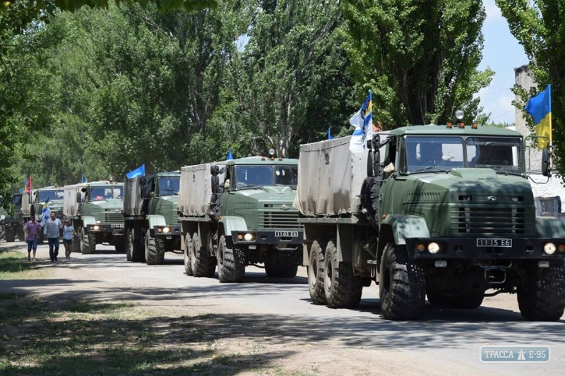 В Одессу из зоны АТО вернулись военные моряки (фото)