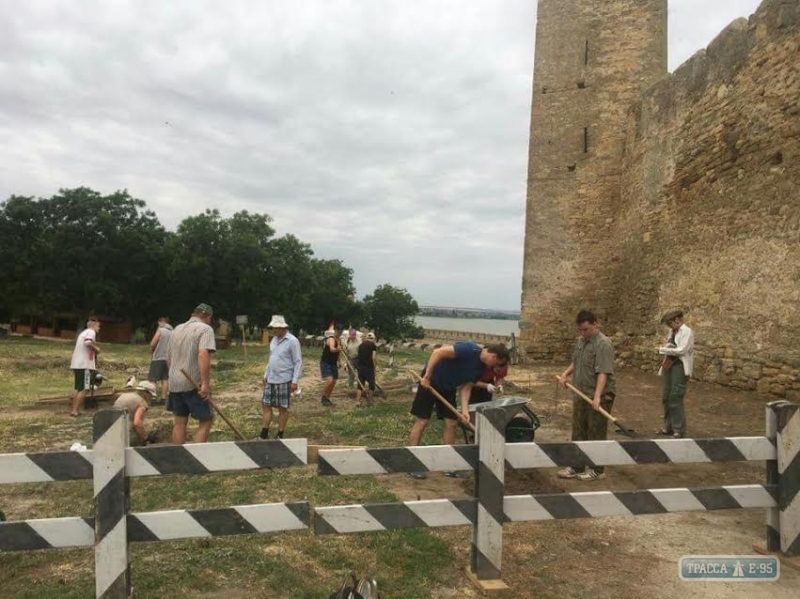 Археологи вновь начали раскопки Аккерманской крепости (фото)