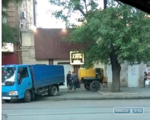 Бочковой квас, продаваемый на улицах Одессы, производят в антисанитарных условиях