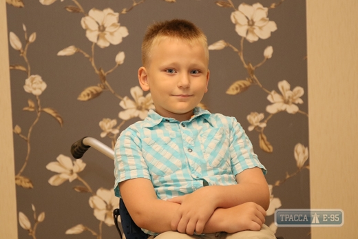 Семья мальчика, попавшего под трамвай в Одессе, получила квартиру от мэрии