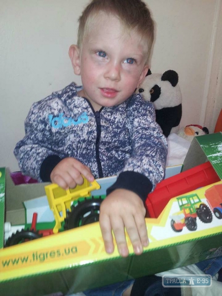 Состояние жестоко избитого двухлетнего мальчика из Одесской области улучшается