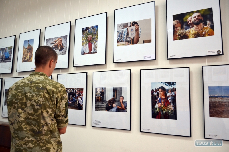 Масштабная фотовыставка к 20-летию украинской газеты открылась в Измаиле