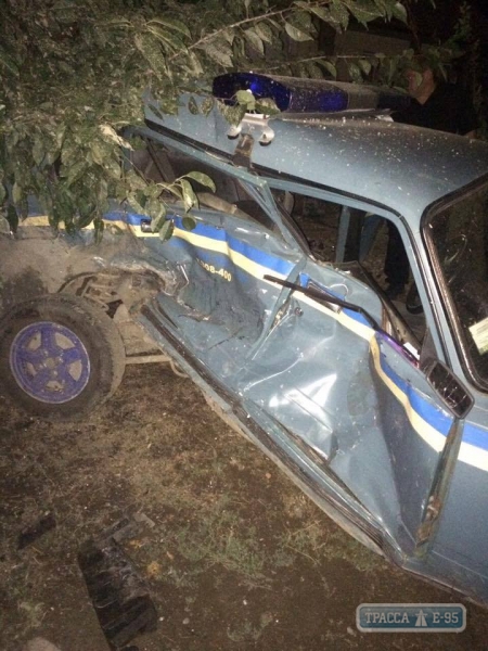 Пьяный водитель в Одесской области разбил полицейскую машину, серьезно ранив участкового (фото)